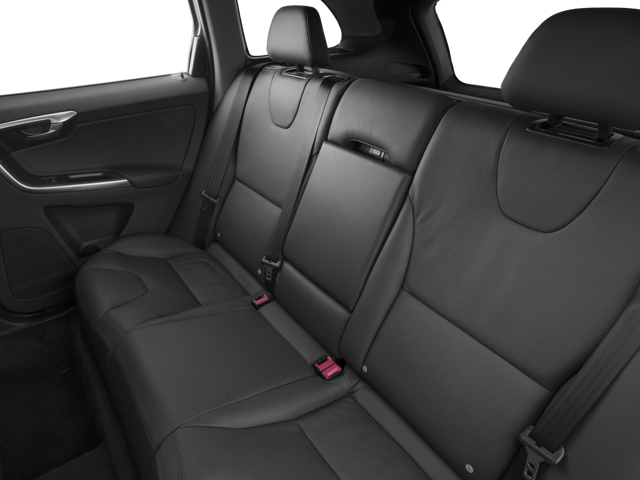 2016 Volvo XC60 T6 Drive-E Platinum