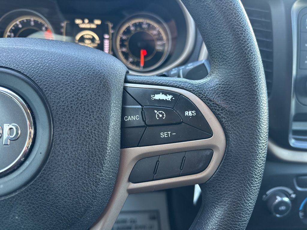 2017 Jeep Cherokee Sport