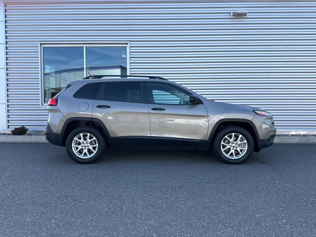 2017 Jeep Cherokee Sport