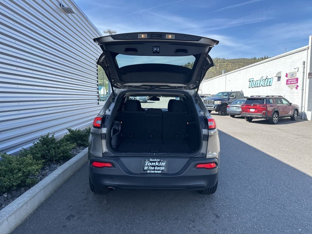 2017 Jeep Cherokee Sport