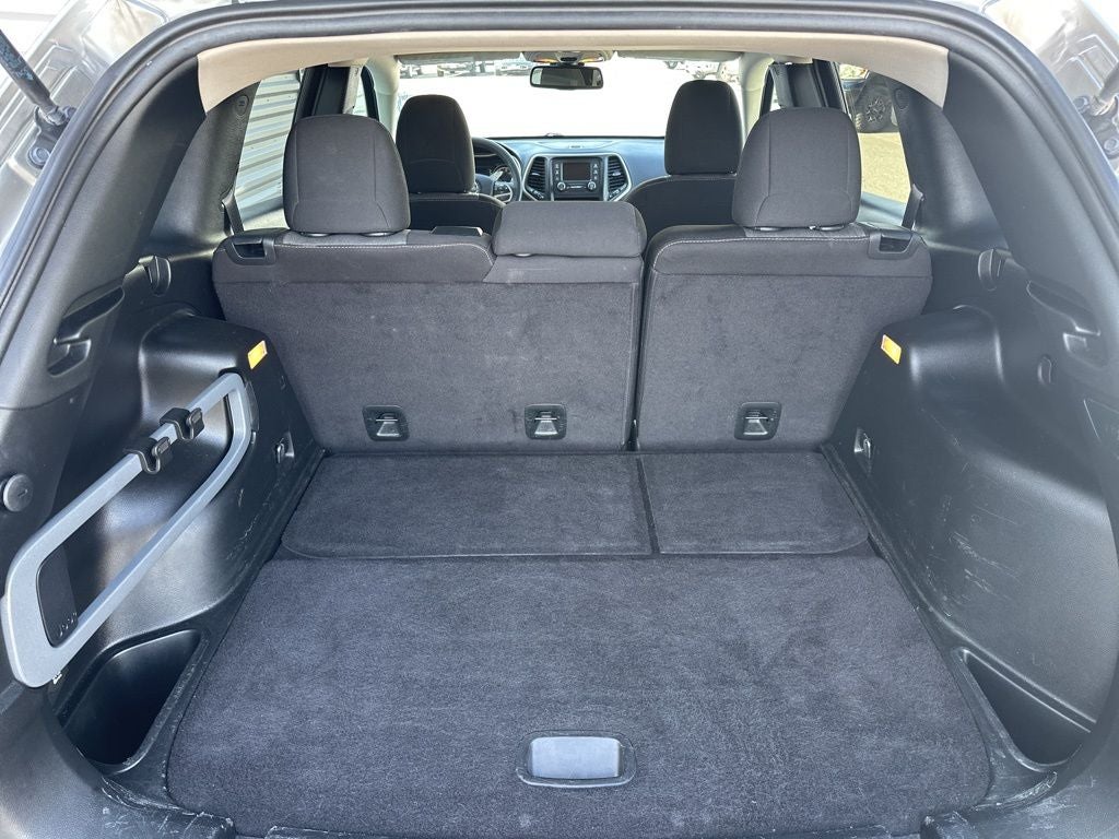 2017 Jeep Cherokee Sport