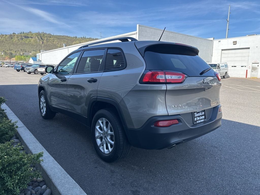 2017 Jeep Cherokee Sport