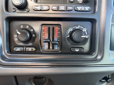 2004 Chevrolet Silverado 2500HD LS