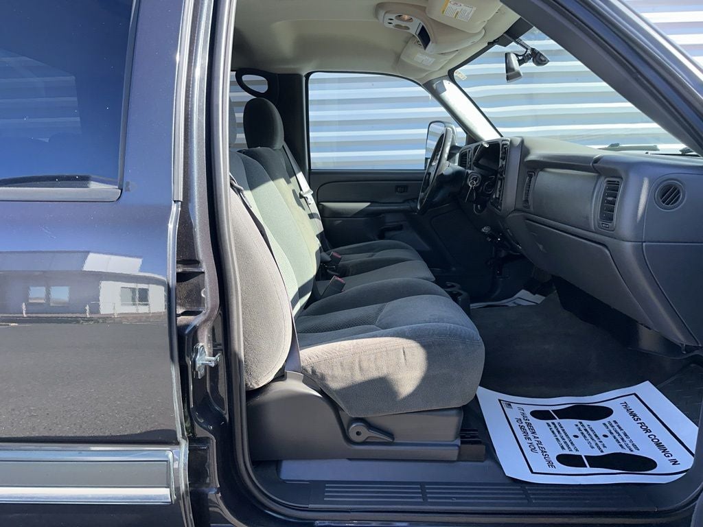 2004 Chevrolet Silverado 2500HD LS