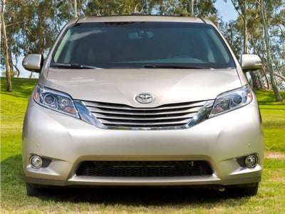 2016 Toyota Sienna LE 8 Passenger