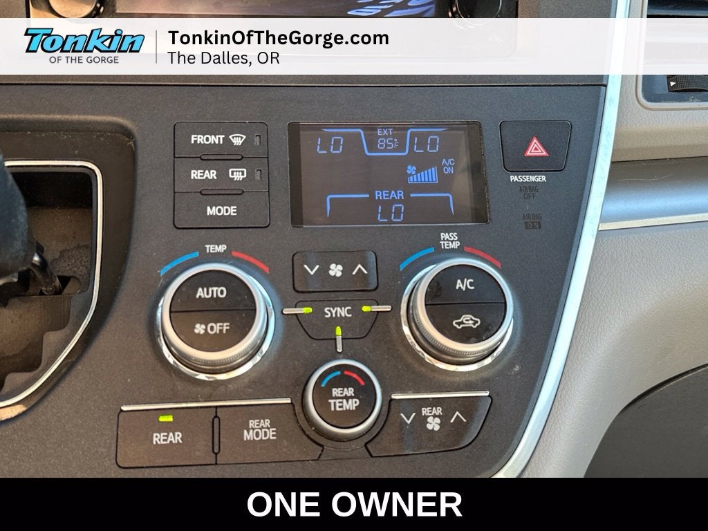 2016 Toyota Sienna LE 8 Passenger
