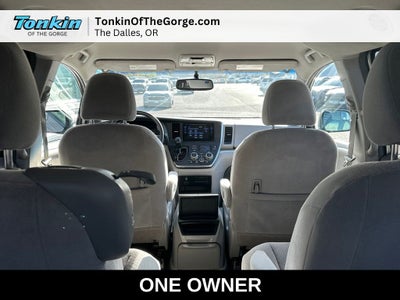 2016 Toyota Sienna LE 8 Passenger