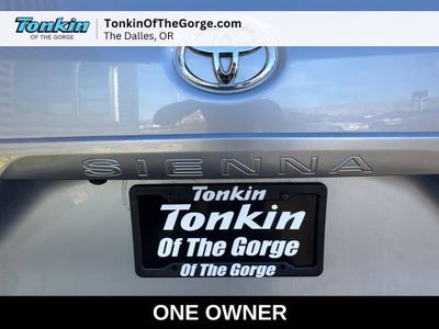 2016 Toyota Sienna LE 8 Passenger