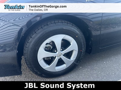 2014 Toyota Prius Three