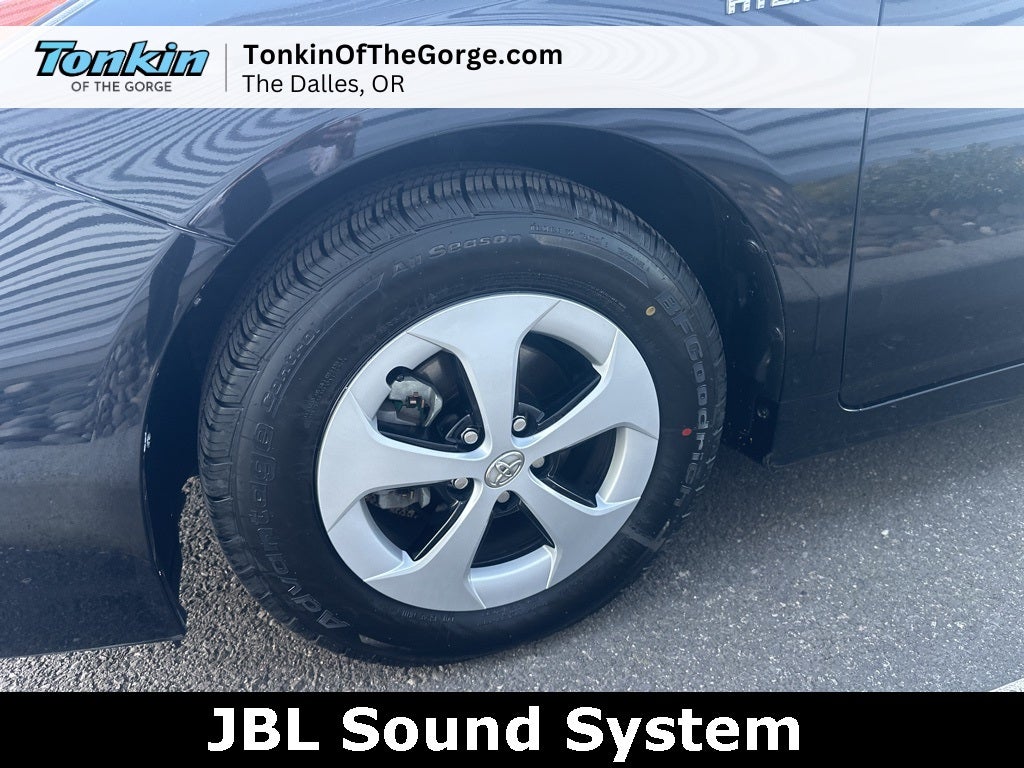 2014 Toyota Prius Three